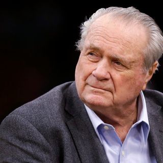 Longtime Celtics player, coach, and broadcaster Tom Heinsohn dies at 86