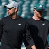 Brett Favre again says he thought Eagles should have kept Foles over Wentz 