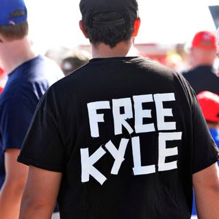 ‘All Combat Takes Place at Night’: Kyle Rittenhouse’s Lawyer Urges Trump Fans to ‘Dust Off’ Gun Rights