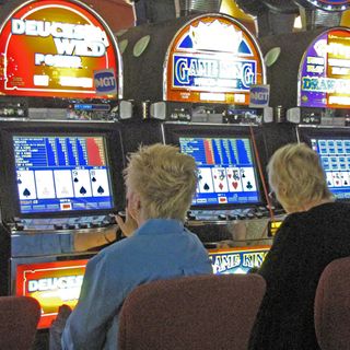 Connecticut casinos record dismal October slot revenues