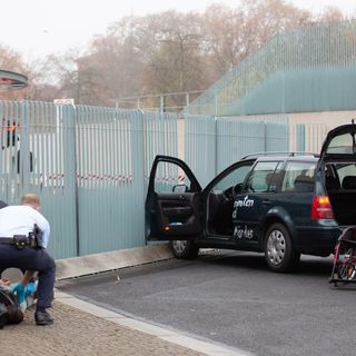 Car crashes into gate of Merkel’s office in Berlin