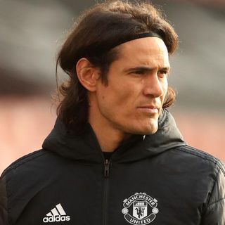 Manchester United's Edinson Cavani apologizes for social media post as FA investigates