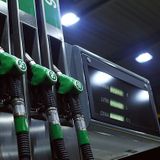 UK Petrol prices plummet to lowest level in four years