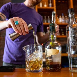 Struggling Minnesota bars and restaurants want to sell cocktails to go