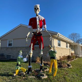 The Racine Santasquatch: 12-foot St. Nick skeleton on Kinzie Avenue goes viral on internet