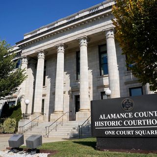 A North Carolina judge is blocking journalists from his courtroom. One objected — and got handcuffed.