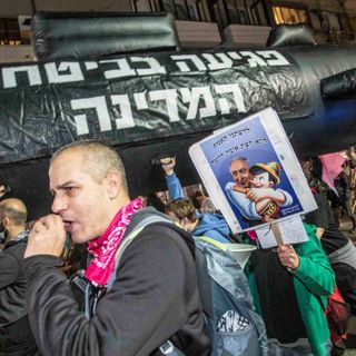 Two Thousand Israelis Protest Against Netanyahu in Jerusalem for 25th Week in a Row - Israel News