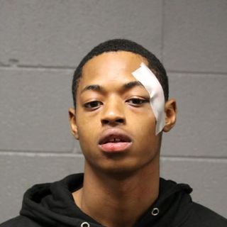 Man fought back during attempted carjacking in Loop after 19-year-old told him, ‘Give it up,’ prosecutors say