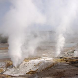 A chunk of Yellowstone the size of Chicago has been 'pulsing.' Why?