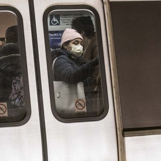 Metro Urges Riders to Cover Their Faces