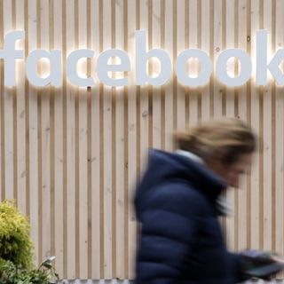 Russian lawmakers pass bills to block U.S. social media platforms