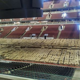 SEE IT: United Center packed with 774,840 pounds of food destined for Chicago food pantries