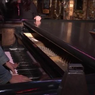 Grassroots effort to save historic piano bar in Oakland at brink of closure