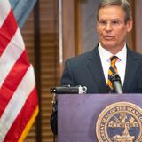 Gov. Bill Lee signs order canceling non-emergency surgeries, asks those providers to donate supplies