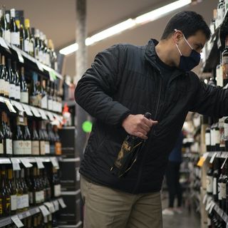 Liquor stores neared sales records for 2020 as bars, restaurants closed