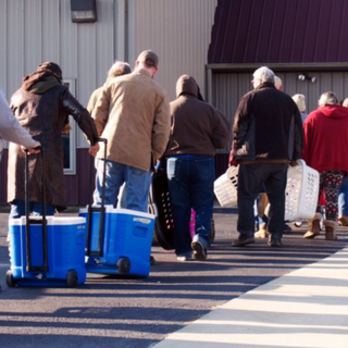 Food stamp applicants struggle to get through Missouri call center line • Missouri Independent