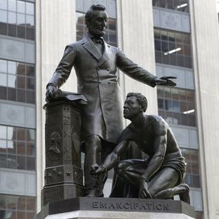 Statue of slave kneeling before Lincoln is removed in Boston