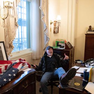 Man photographed in Nancy Pelosi’s office is from Northwest Arkansas