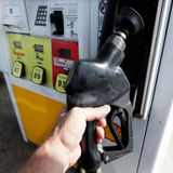 Southern California gas prices fall to lowest levels in more than a year