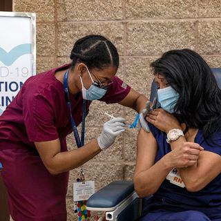 La pandemia de covid-19 está devastando a los profesionales de salud de color