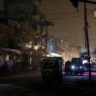 Power outage plunges Pakistan into darkness