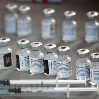 Hospitals thought they'd see Covid-19 vaccine shortages. Sometimes, they have to throw away doses