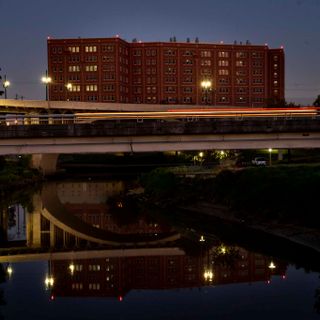 Harris County turns to renewable energy to power its buildings