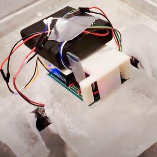 Robot made of ice can repair and rebuild itself