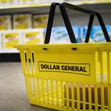 Dollar General will pay its workers to get a Covid-19 vaccine