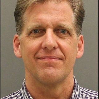 Michigan psychologist who 'preyed on' patient for sex has license suspended