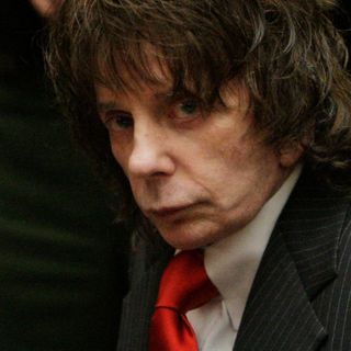 Grammy-winning producer and convicted murderer Phil Spector dies