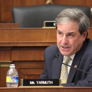 Ky. Rep. Yarmuth Calls For Trump To Be Removed From Office