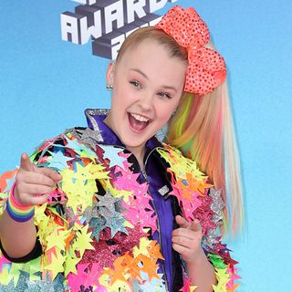 JoJo Siwa Comes Out as Gay After Viral 'Born This Way' TikTok