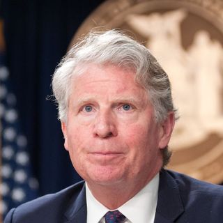 Cy Vance Raises Almost Nothing for Reelection as Manhattan DA Candidates Amass War Chests and Trump Probe Deepens