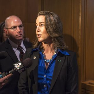 Former Oregon First Lady Cylvia Hayes Completes Bankruptcy Proceedings