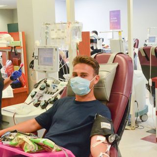 Arizonan recovered from COVID-19 donates his plasma to help treat critically ill patients