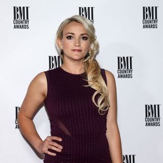 Jamie Lynn Spears blames Elon Musk and Tesla for killing her cats - KTVZ