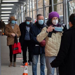 Outsiders Get Vaccinated at Washington Heights Armory Cuomo Touted as Combating COVID ‘Inequity’