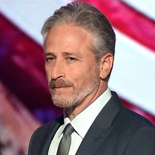 Jon Stewart Joins Twitter to Call 'Bulls--' on Robinhood for Shutting Down Reddit Investors