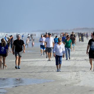 #FloridaMorons trends after people flock to reopened Florida beaches