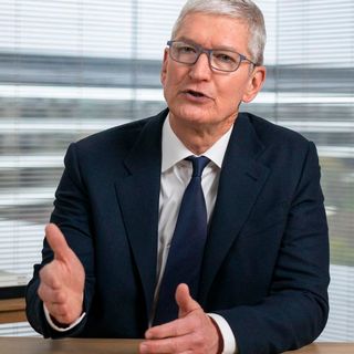 Apple comes out swinging against Facebook over data privacy