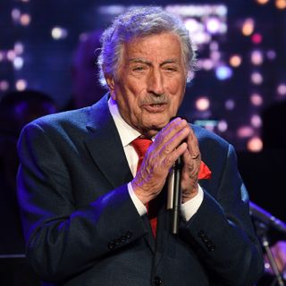 Tony Bennett Reveals Alzheimer’s Disease Battle: "Life Is A Gift"