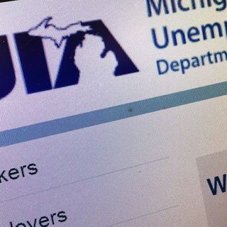 Self-employed, gig workers now able to get extra $300 in jobless aid in Mich.