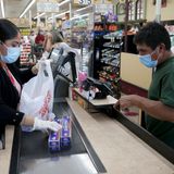 Oakland passes emergency ‘hazard pay’ ordinance; grocers must pay workers an extra $5 per hour