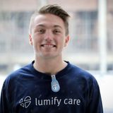 First-generation Penn student invents wearable light for nurses