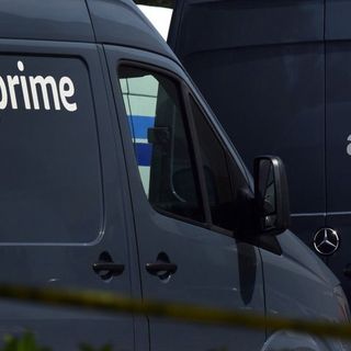 Amazon faces spying claims over AI cameras in vans - BBC News