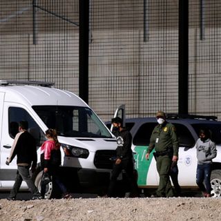 Texas Border Agents Releasing Some Immigrant Families After Mexico Refused To Take Them Back