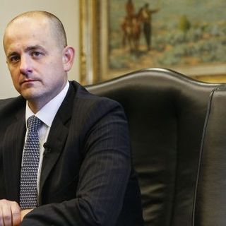 Dozens of former Republican officials, including Evan McMullin, in talks to form anti-Trump third party