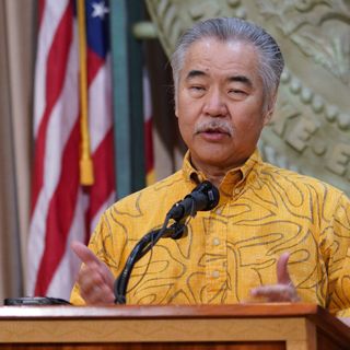 Hawaii Gov. Hesitant to Ease Travel Restrictions for Vaccinated travelers