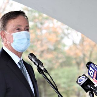 Lamont: Essential workers, residents with preexisting conditions next to get COVID vaccine